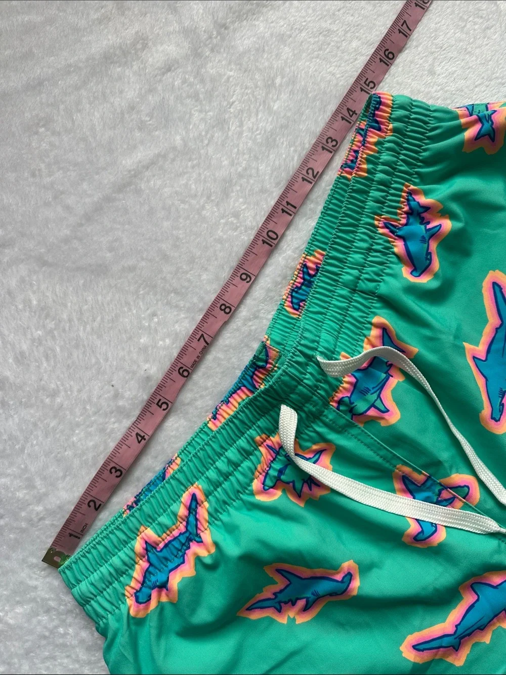 Chubbies Men L Teal Shark Print Swim Trunks Quick Dry Lightweight Quirky Shorts